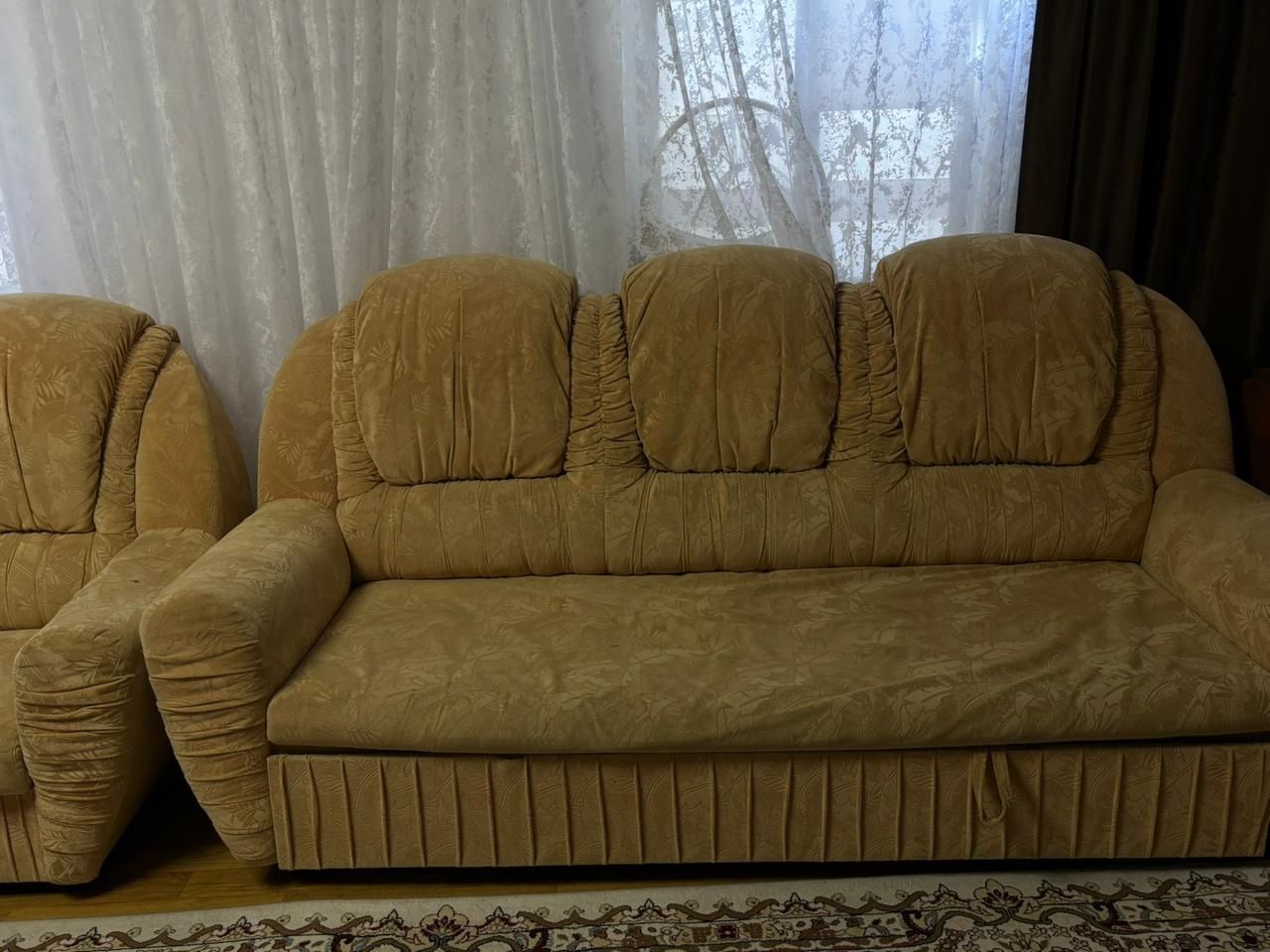 Продам диван и кресло