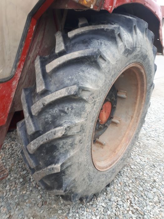 Încărcător pentru International 844 piese