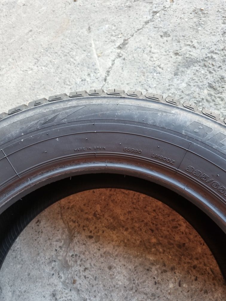 4 anvelope iarna BRIDGESTONE 225/65/17 PRET PER BUCATA