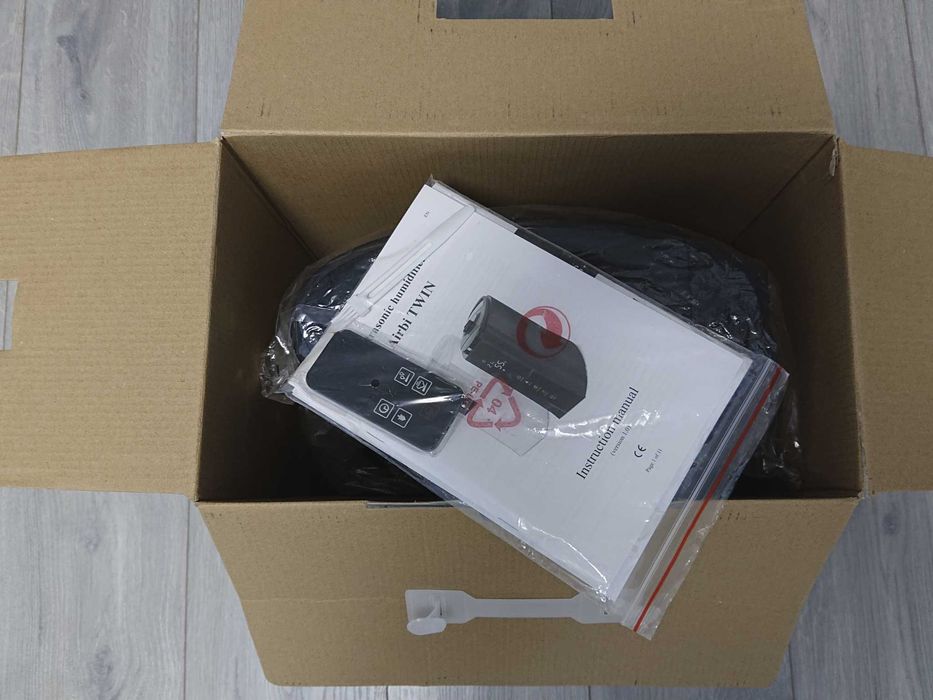 Umidificator cu ultrasunete si ionizare Airbi TWIN negru