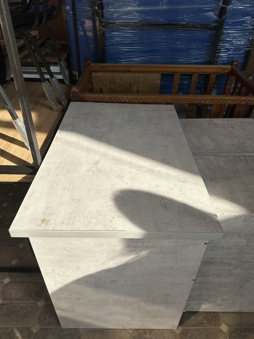 Stilyaj, parta stollar va tortmalar