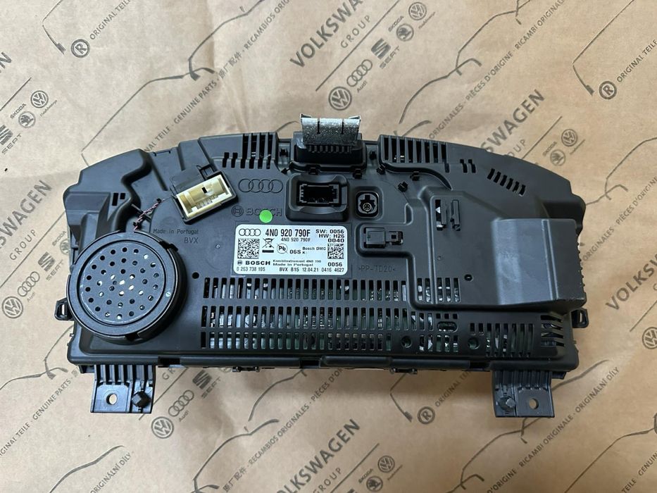 Audi A8/S8 4N Дигитално км. табло 4N0920790F