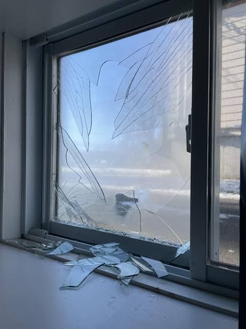 Акфа Ойна шиша алмаштириш ва урнатиш хизмати