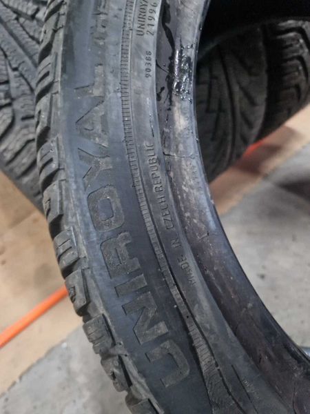 2 Uniroyal R17 225/45/ anvelope de iarnă DOT2814