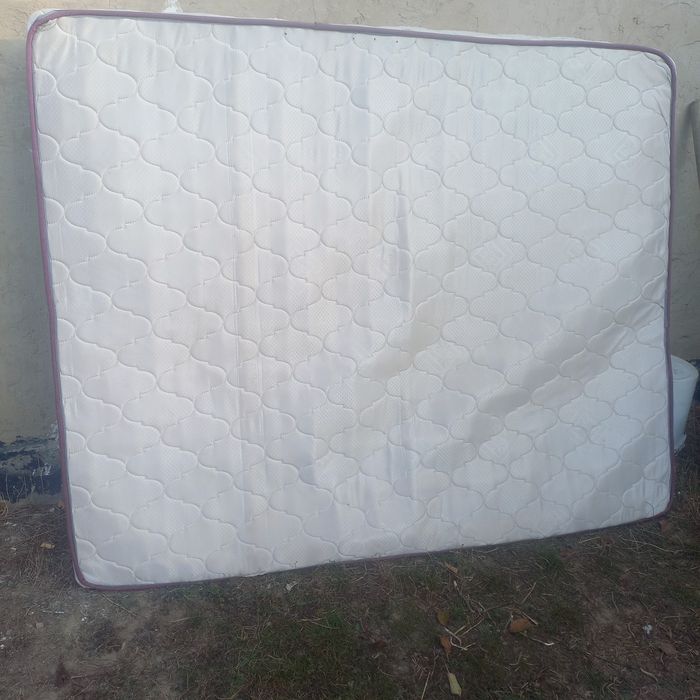 Матрас в хорошем состоянии!