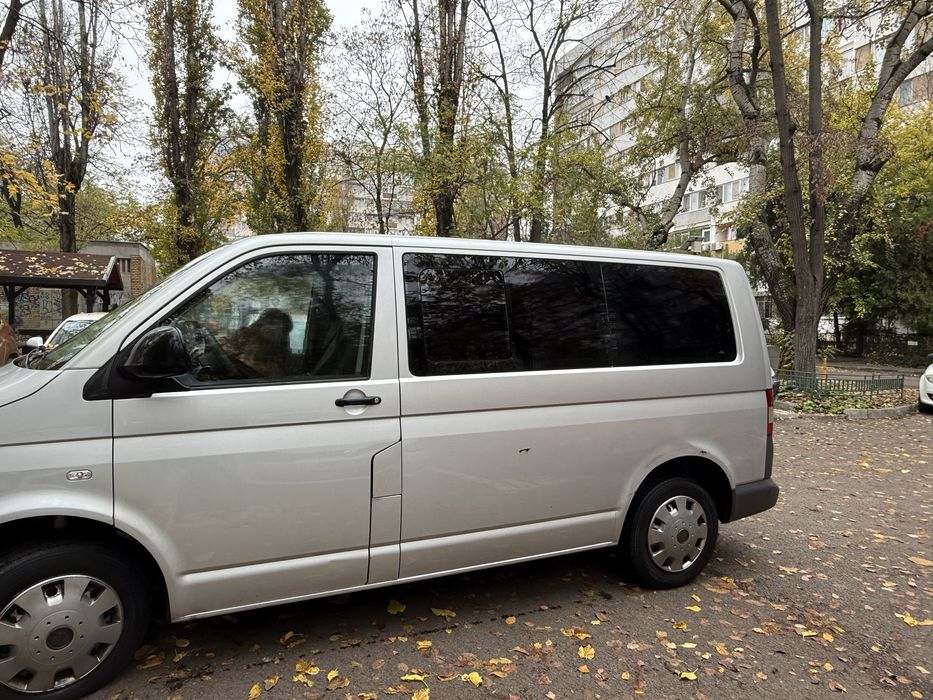 Vw transporter t5 kombi duba 8+ 1 autoturism motor economic 2.0 b