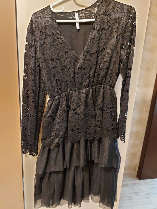 Дамска рокля в черно