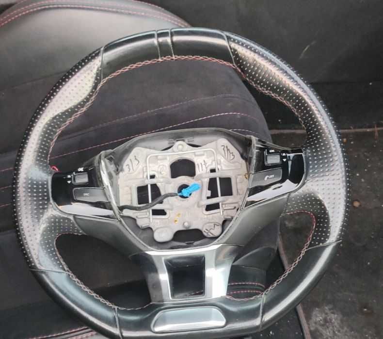 Мулти-волан Peugeot 308 GT line с airbag-a