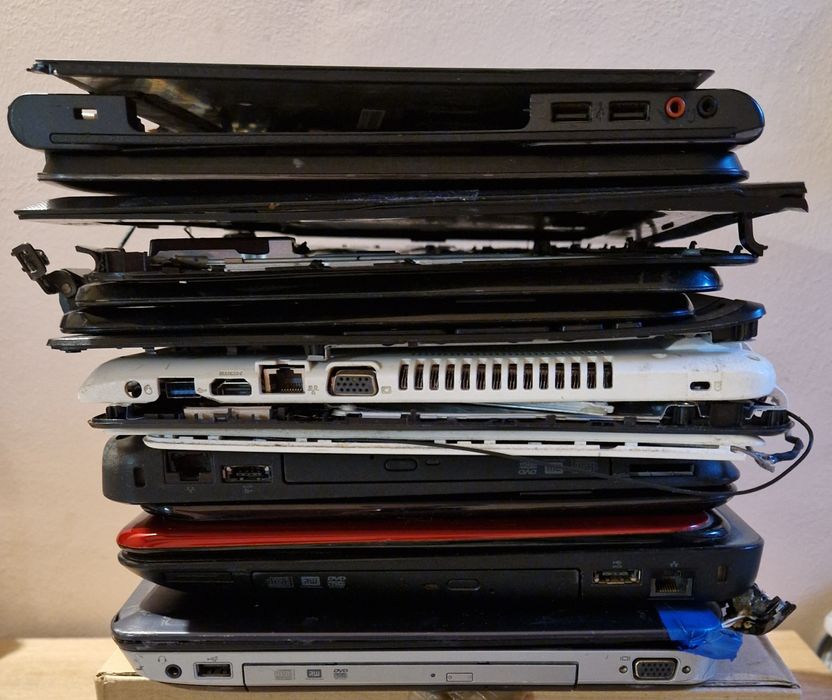 Laptopuri pt piese de schimb