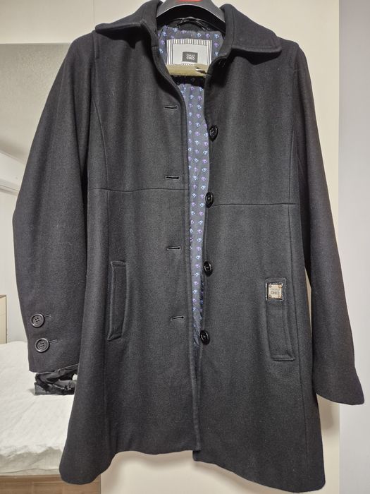 Дамско черно палто Gaudi!