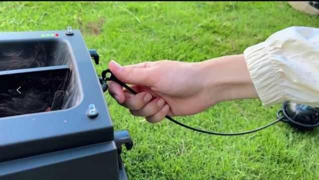 Лодка за захранка Flytec V030 V080 180т. GPS и опция за сонар