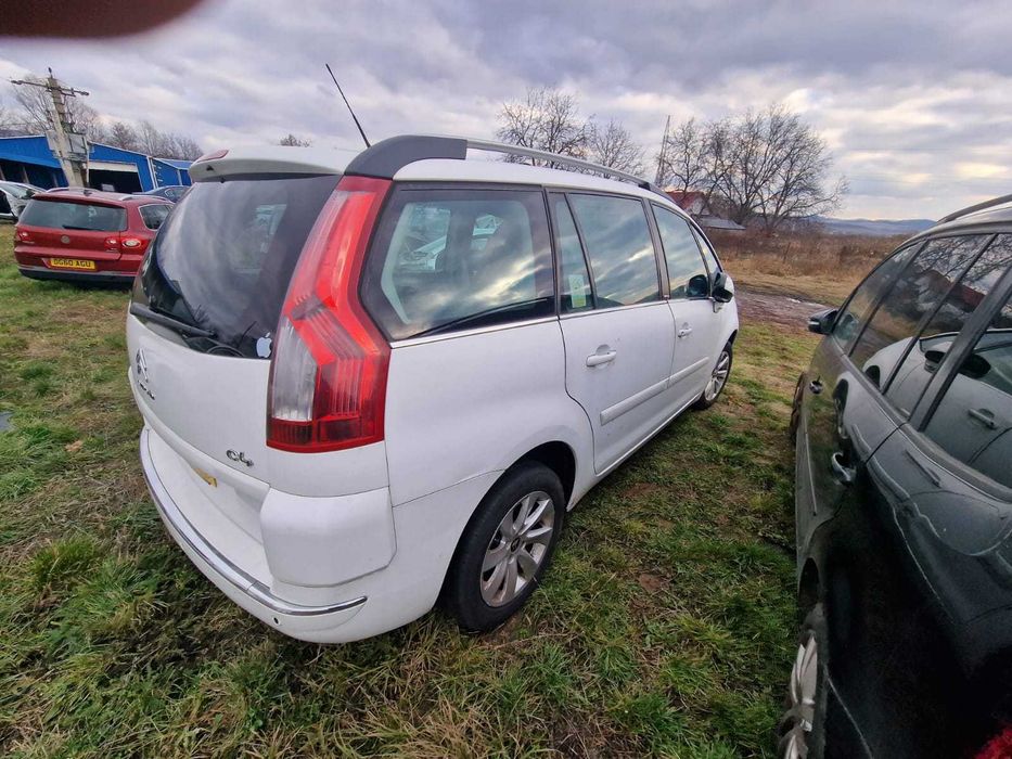Dezmembrez Citroen C4 GRAN PICASSO VTR 1.6 HDI 2011