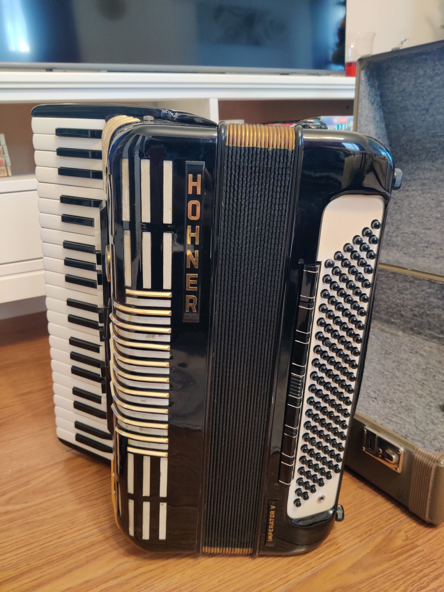 Acordeon Hohner Imperator V 120 basi