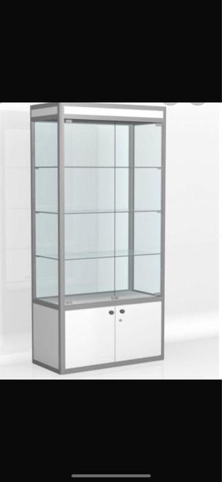 Шкаф для магазина , бутика, стеклянная витрина