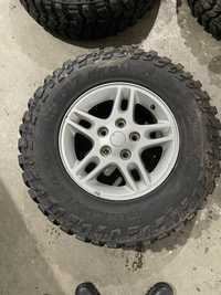 Roti jeep grand cherokee