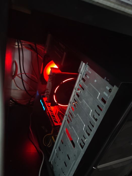 Vând Pc pentru Gaming