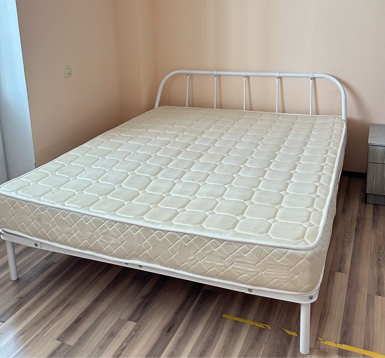 Продам кровать двухспальную