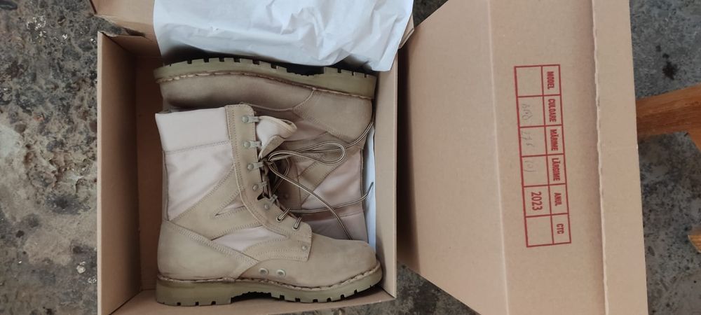 Ținută, costum, uniformă ,echipament, compleu combat, militar, armată