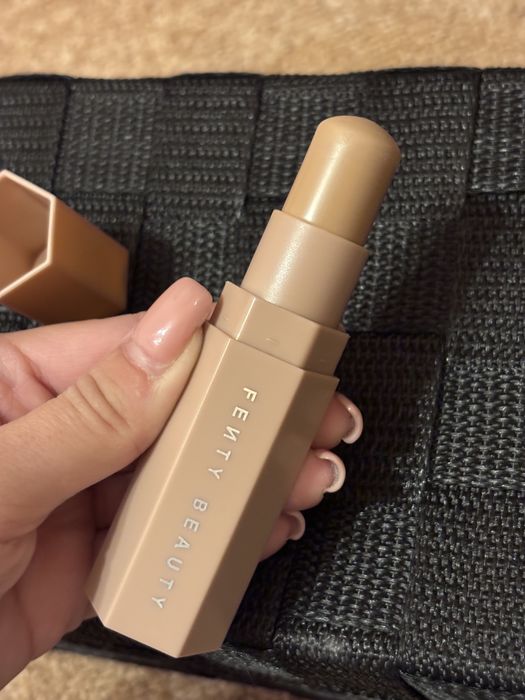 Fenty Beauty контур стик