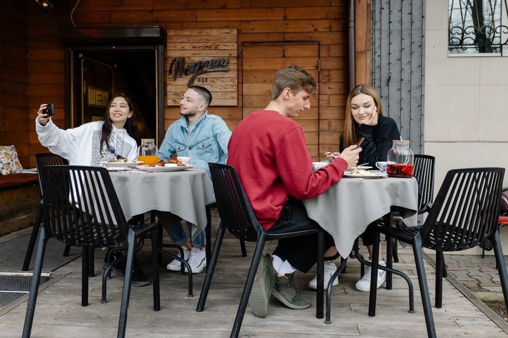 Пластиковые столы,стулья высокого качества