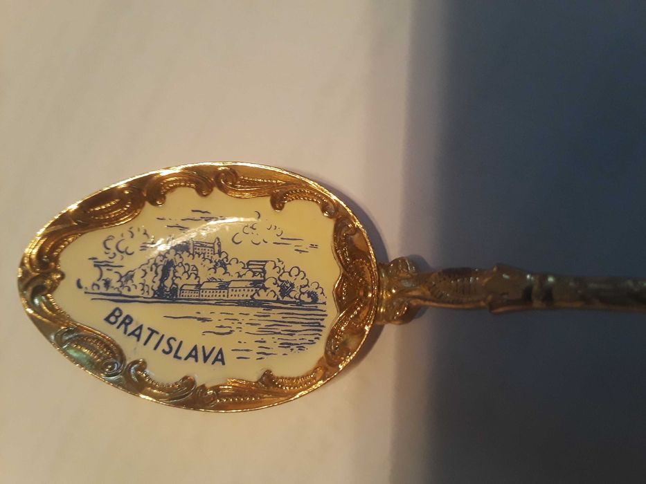 Lingurite Collection