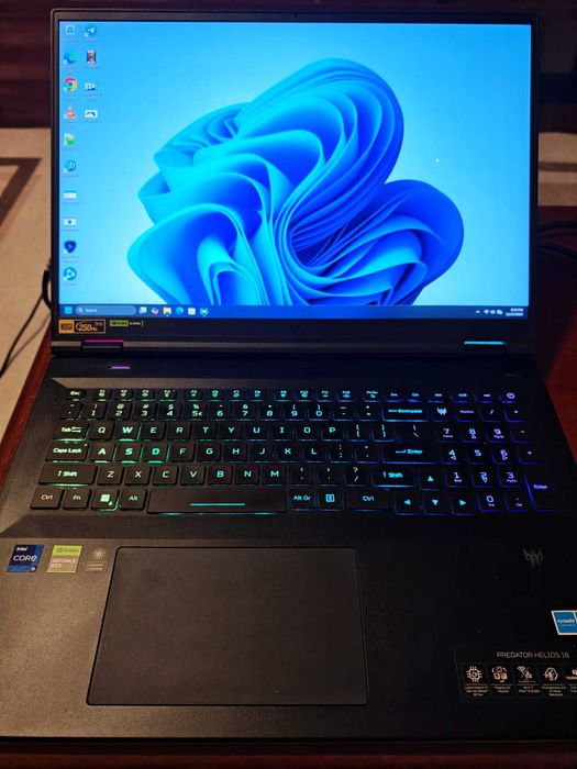 Laptop ACER PREDATOR PH18-72 I9-14900HX, RTX 4090, 32GB, 1TB + 512GB
