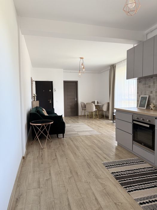 Persoana fizica vand Apartament, 2 camere, str Tineretului, parcare