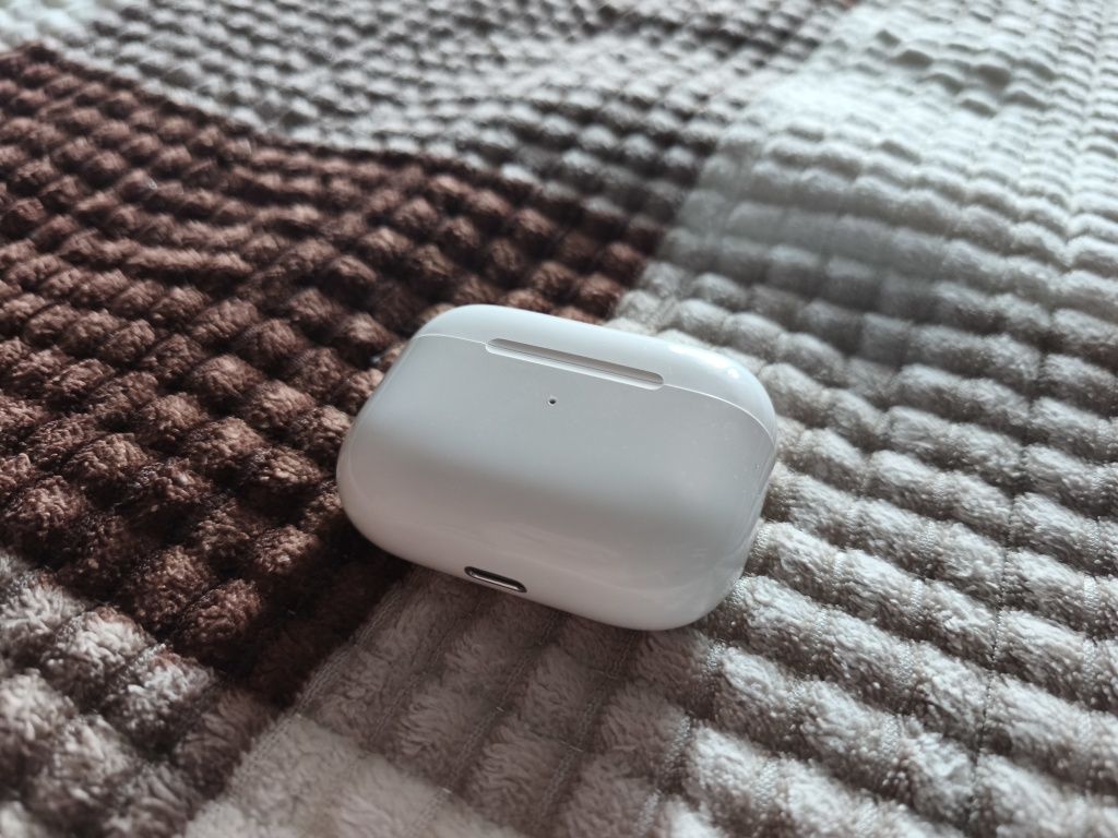 Airpods pro (1-е поколение)