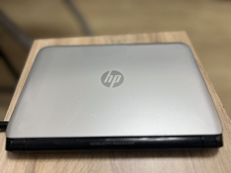 Laptop HP Pavilion cu TouchScreen 13” win 8.1 pro