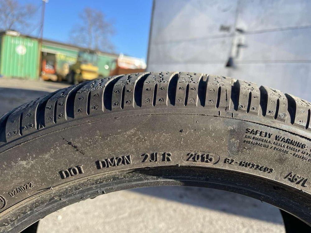 Зимна гума DUNLOP 255/40/18