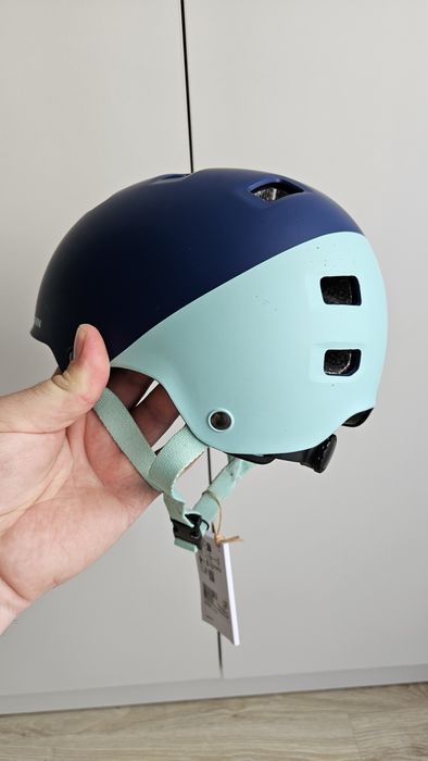 Cască și skateboard copii