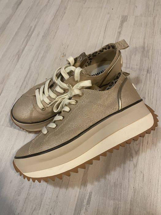 Tenesi Converse mar 37