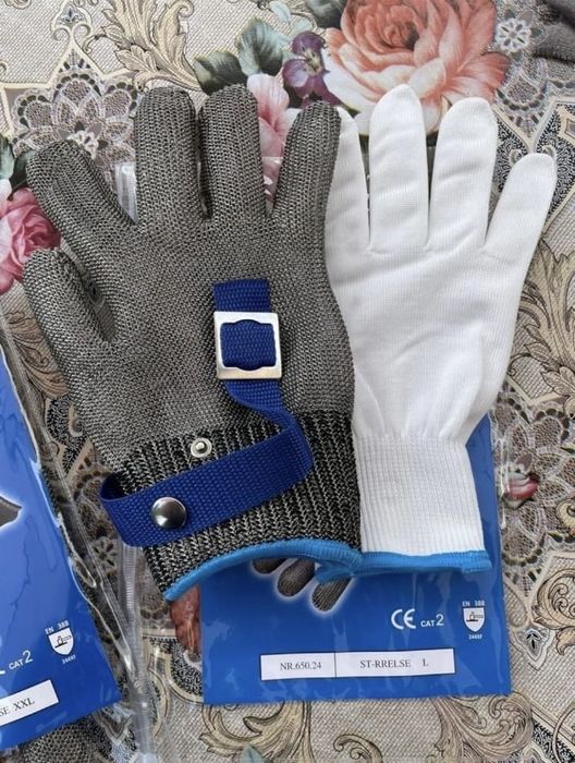 Manusa macelar/bucatar, din zale din inox! Calitate si siguranta!