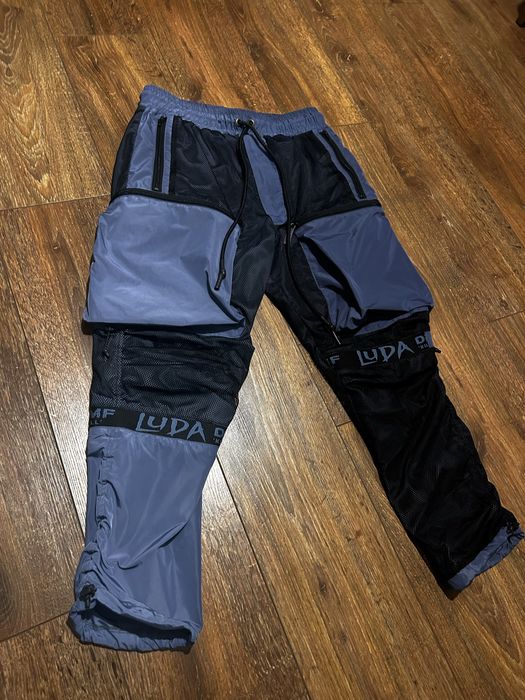 Luda карго иушляк син рядък