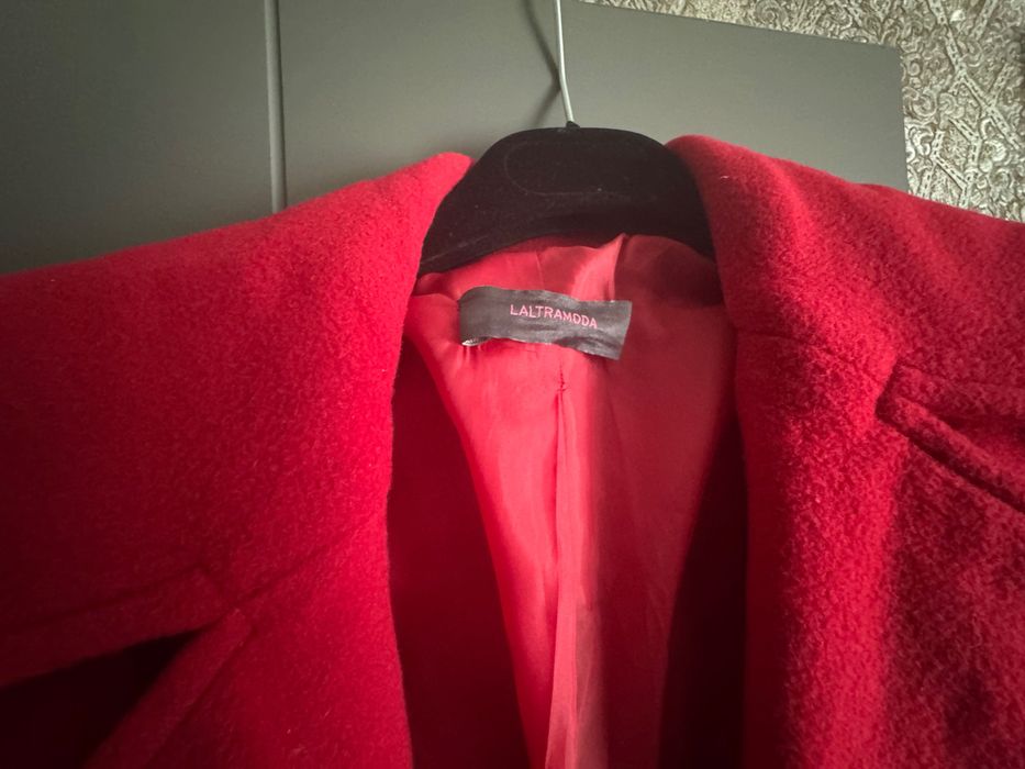 Червено палто Laltramoda