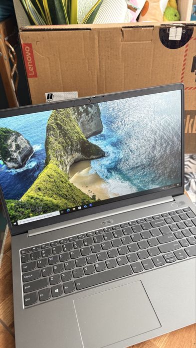 Laptop Lenovo i3