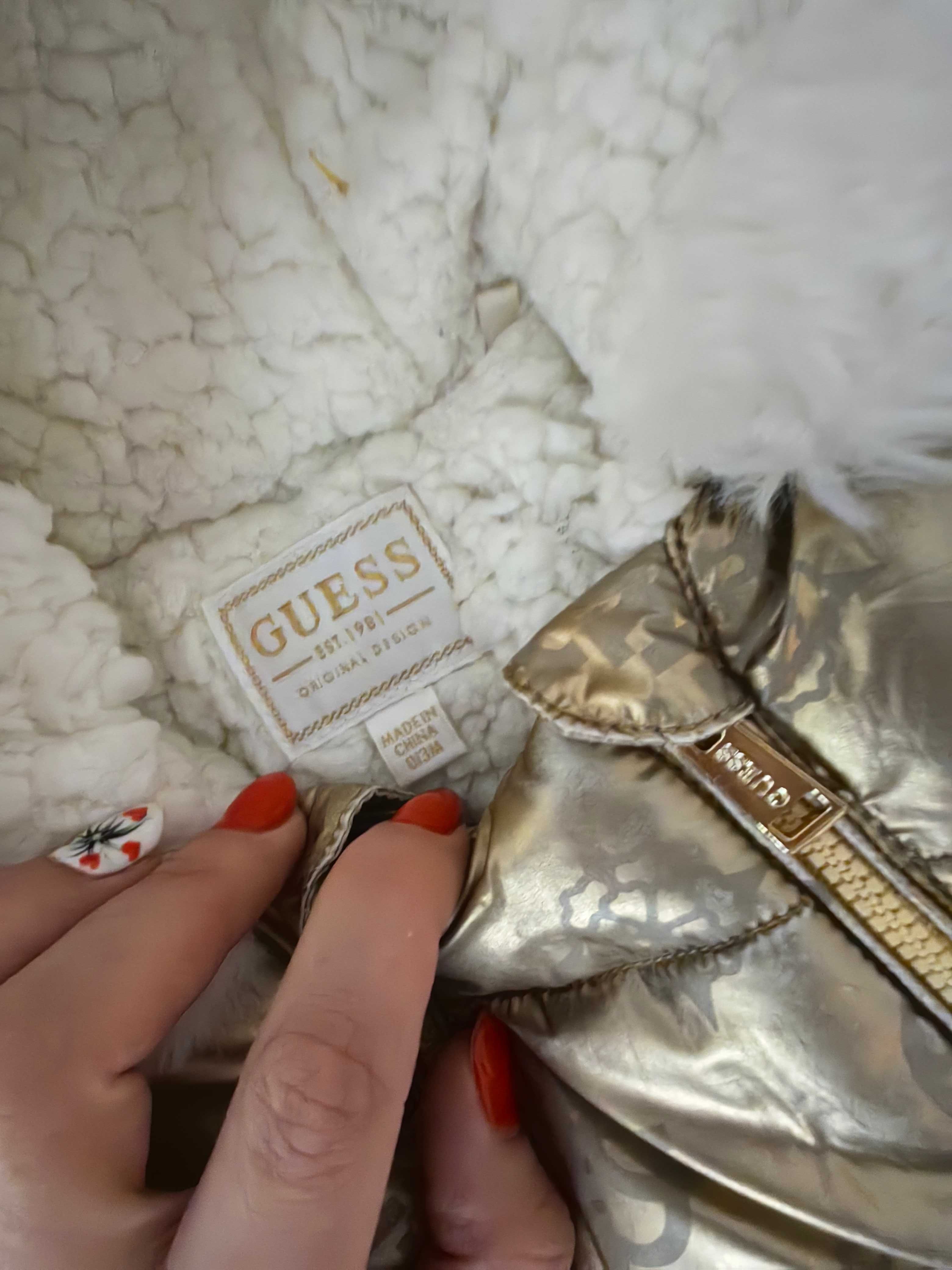 Бебешки ескимос Guess