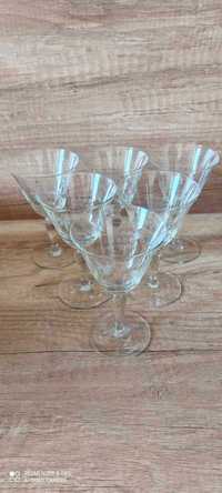 Ретро стъклени чаши за вино или ракия с гравирано грозде
