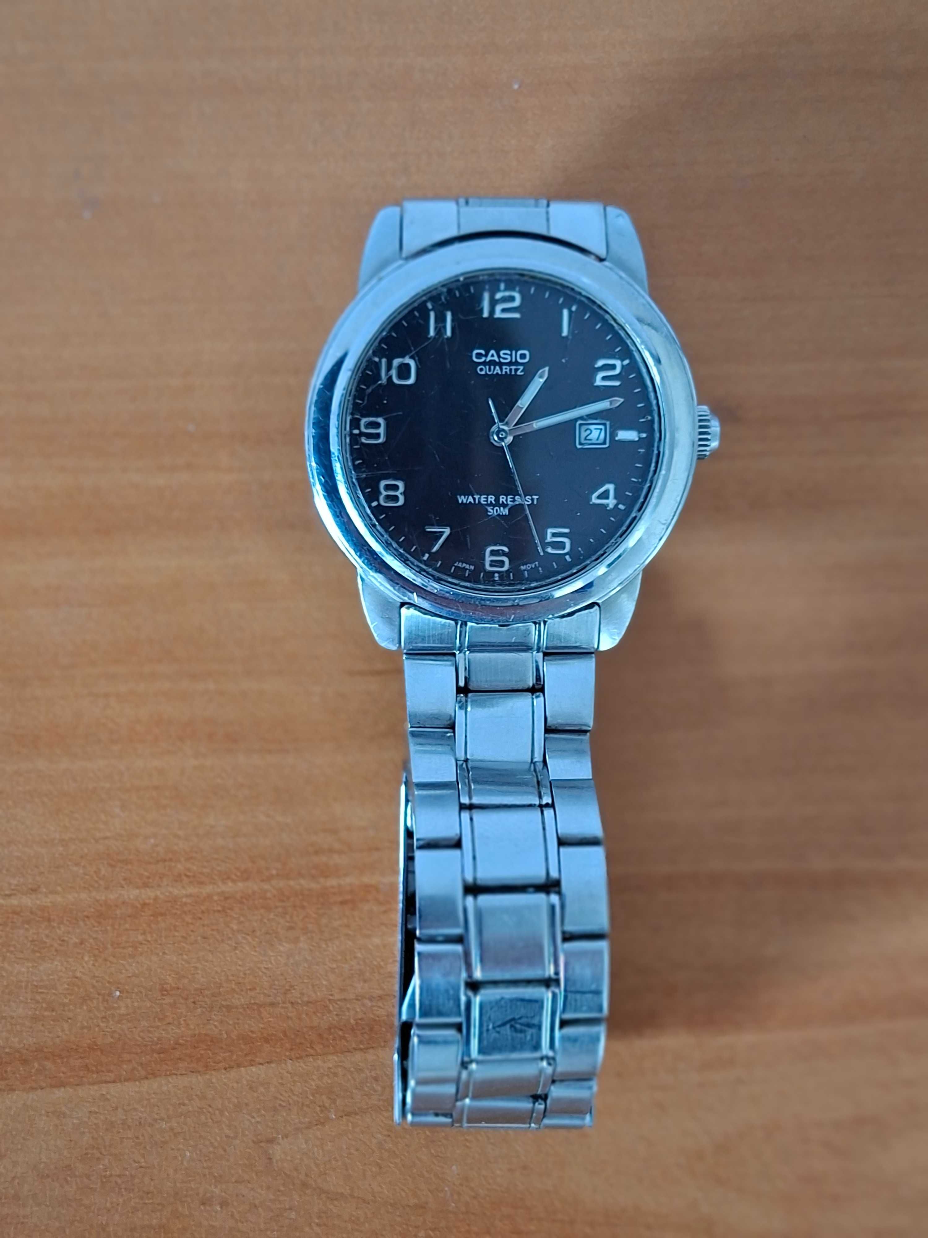 Casio мъжки часовник Collection – стилен, с метална верижка