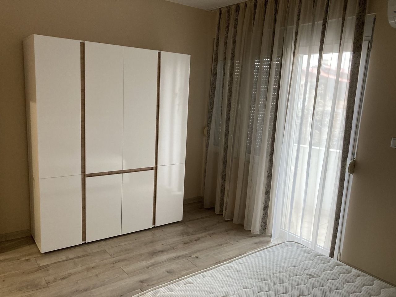 Дава се под наем Тристаен апартамент в Свиленград - 80 кв.м за 382.5 € - Снимка #5