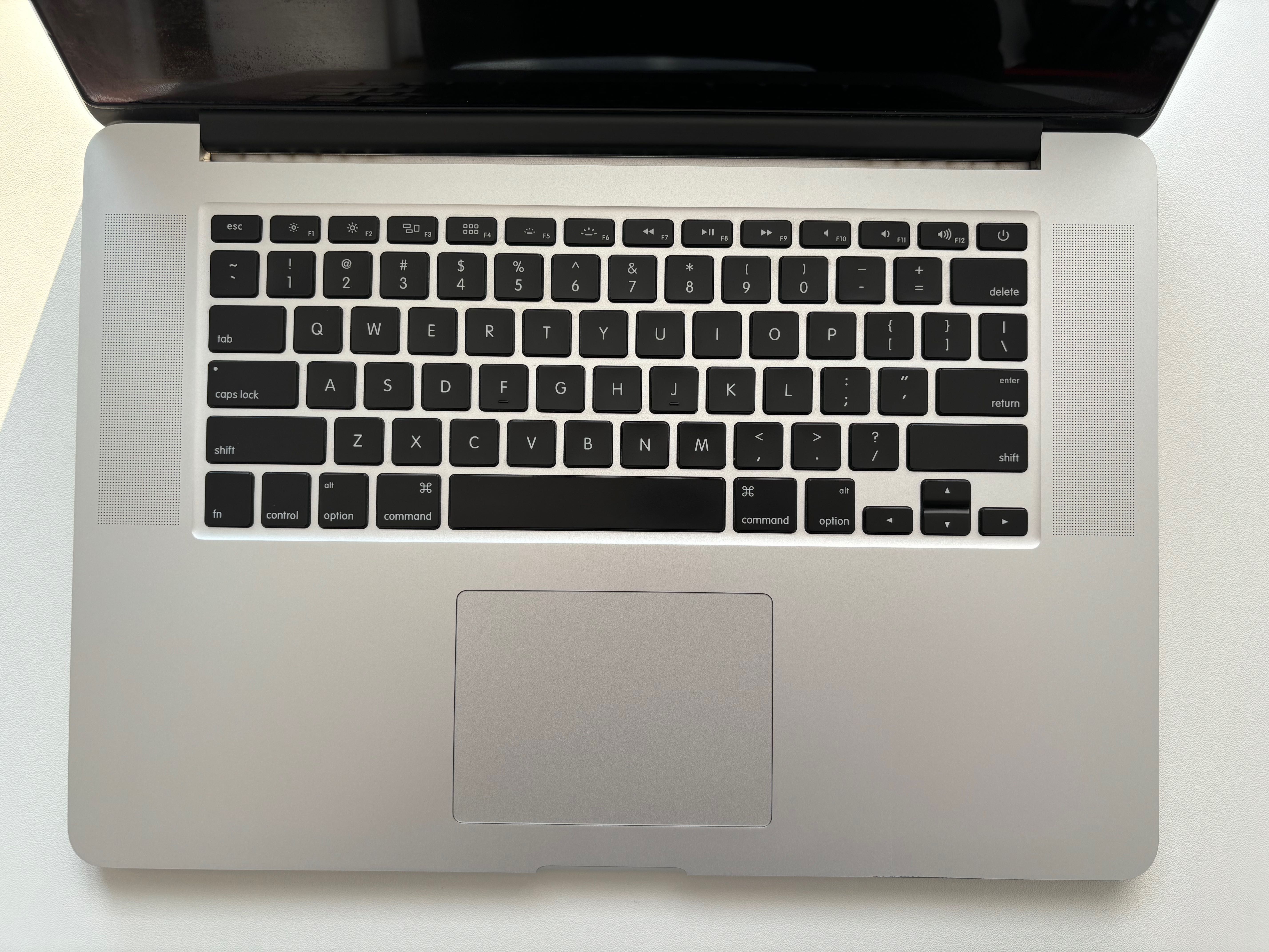 Laptop Apple Macbook Pro Retina 15" 2.2Ghz Mid-2014 16GB 256GB