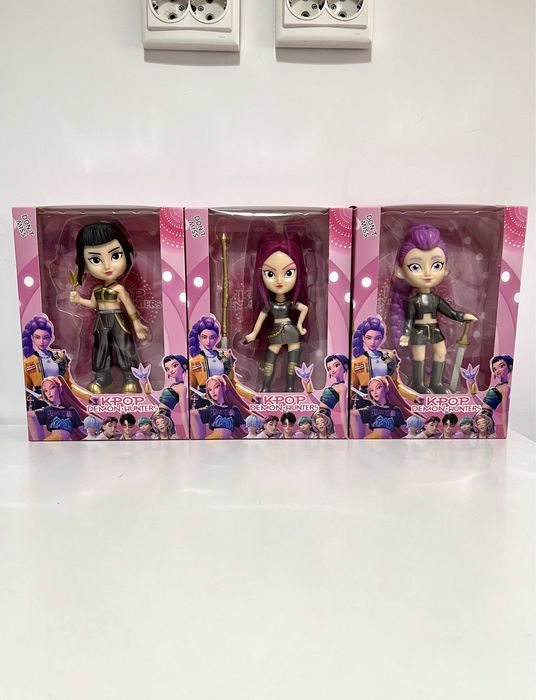 Set Figurine K-Pop Demon Hunters - Zoey, Mira, Rumi (20cm)
