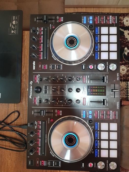 DJj SR2 DJ контроллер