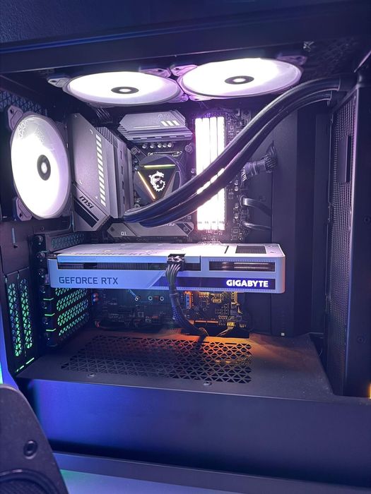 Vând PC gaming RTX 3060