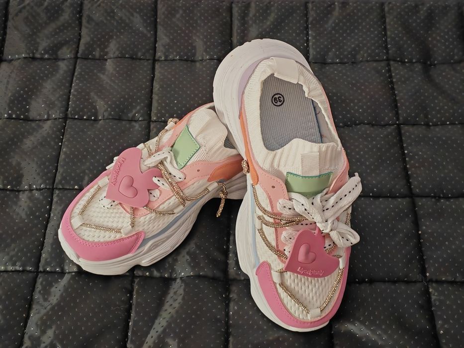 Adidași noi măsura 39