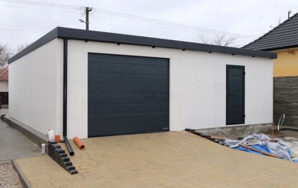 Construim la comanda dvs. garduri si porti din:
- panouri stil jaluzea