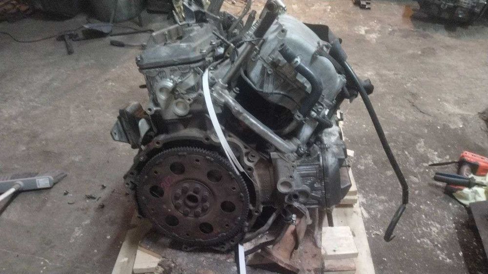 Двигатель Toyota UZJ100 2uzfe