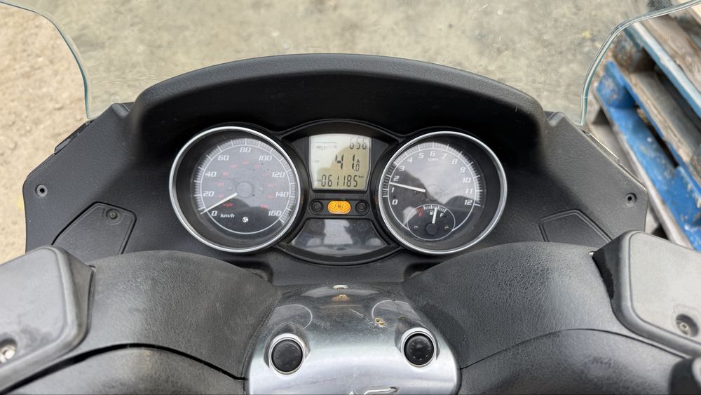 Vand Piaggio Mp3 400ie cat A