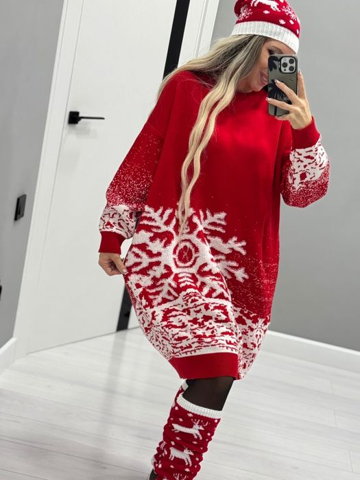 Продам платье вязка ,теплое ,размер стандарт новогоднее