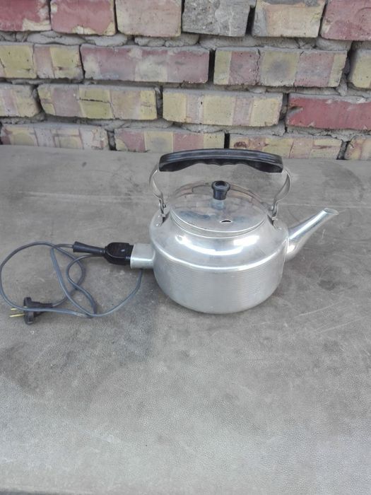 Продам электро чайник